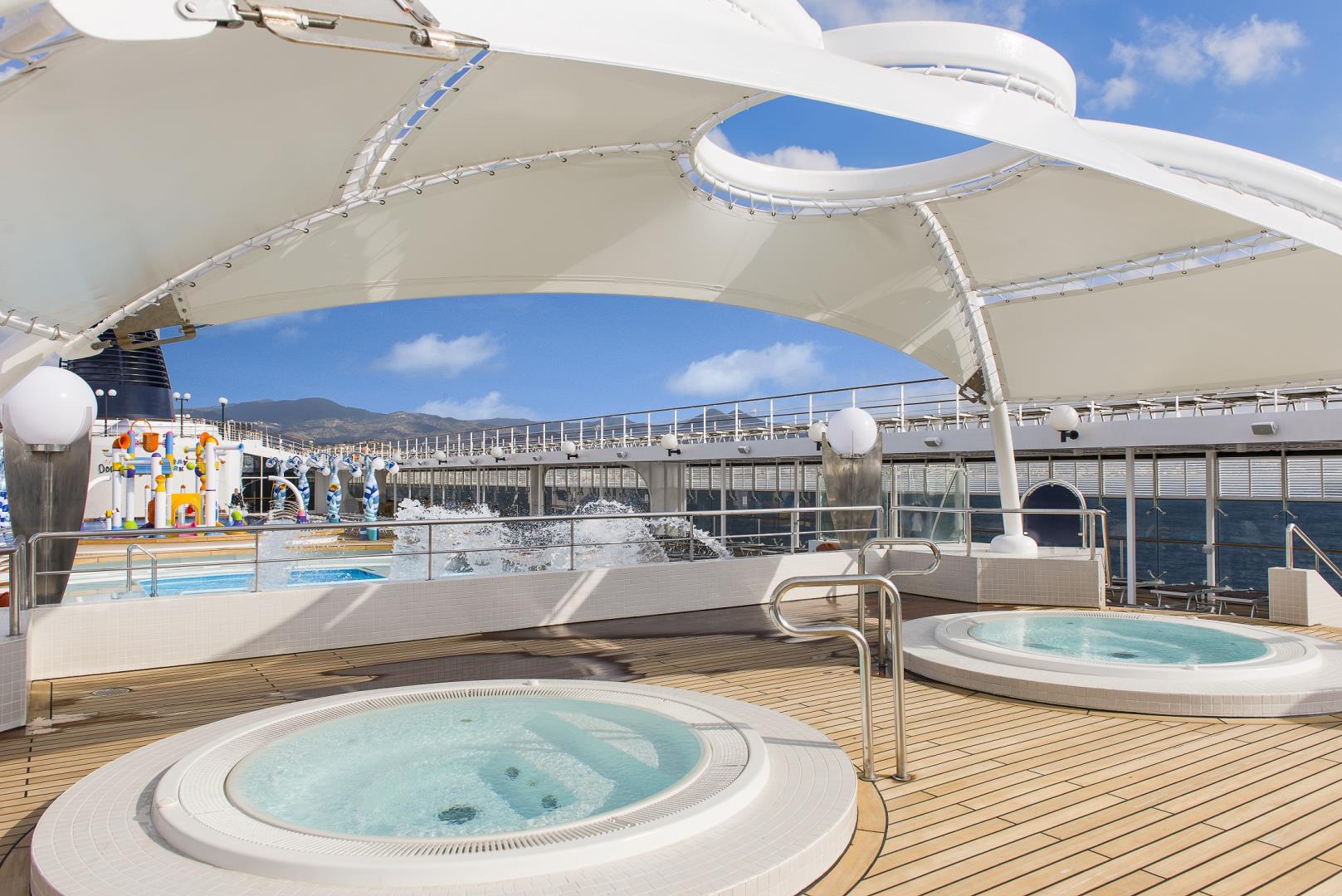 MSC Lirica, Le Piscine